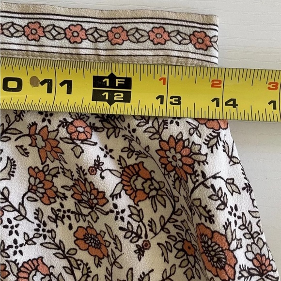 Spell Jasmine mini skirt, cream floral never worn, vintage RARE zip closure - Picture 11 of 12